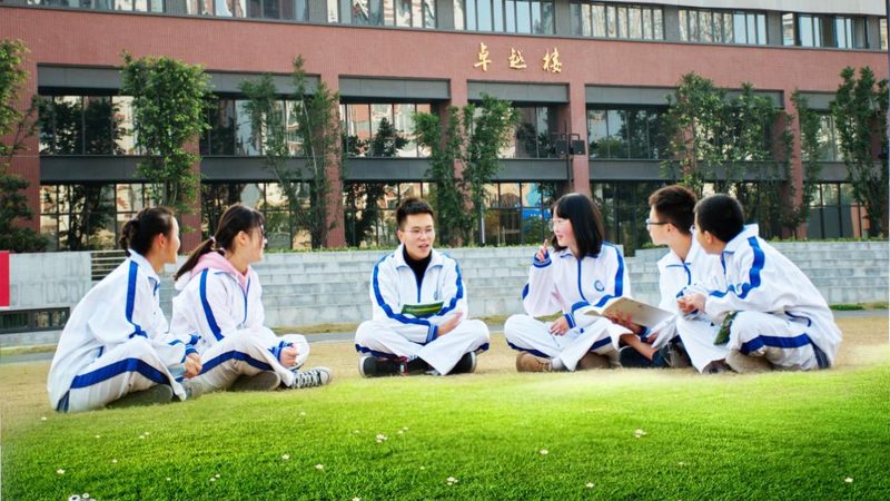 深圳电子配件批发市场：代发的秘密与选择要点